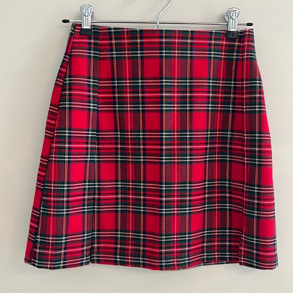 Brandy Melville Cara Mini Skirt in Red-Green Plaid OS